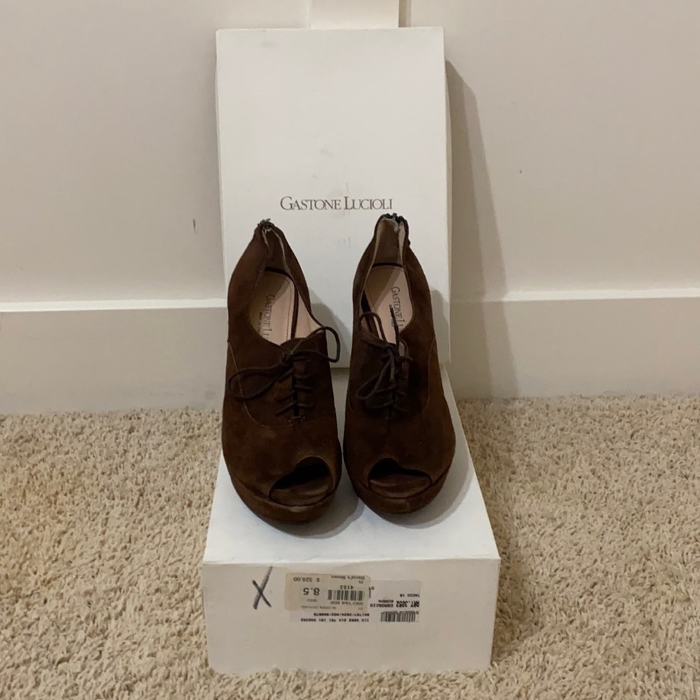 Gastone Lucioni Bordeaux Suede Oxford Booties